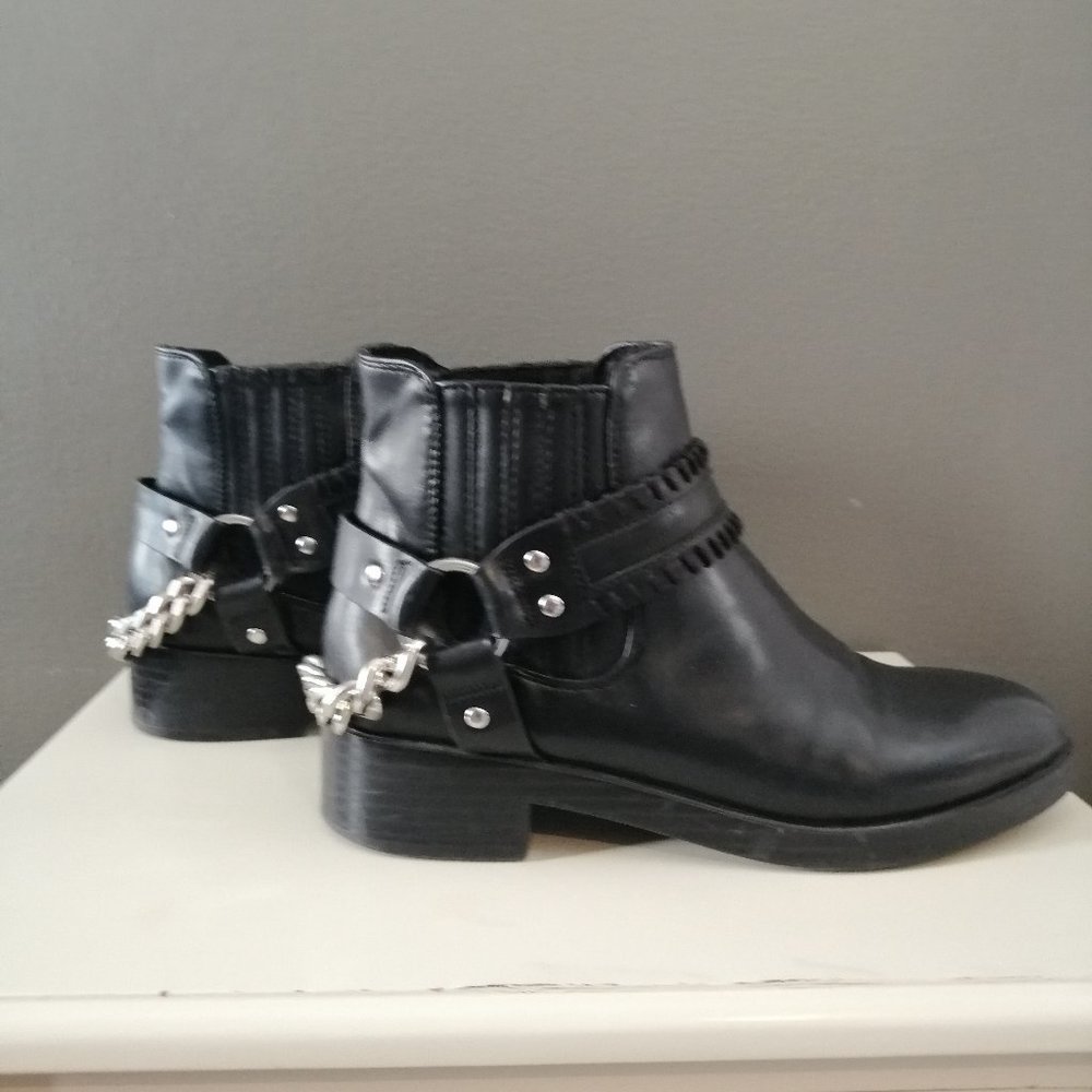 Pull&Bear Rocker Booties with Chain - Picture 2 of 4